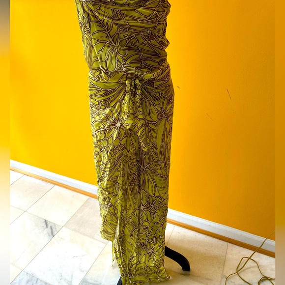 Green 3 piece skirt, top, wrap (cache) - Picture 1 of 8
